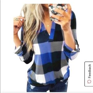 ❤️‍🔥 NWOT Plaid Blue/Black/White top!